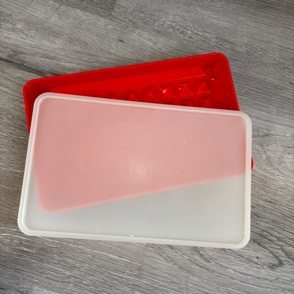 Tupperware Red 9x12‎ inch Marinade Tray with Translucent Lid vintage